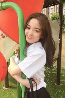 吸乳韩国电影